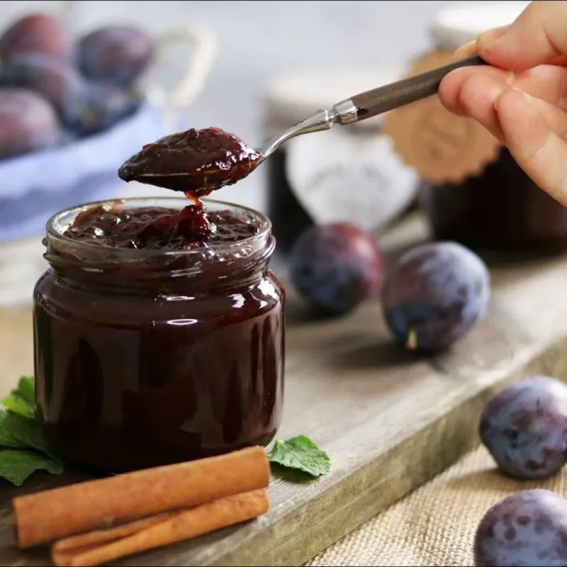 Sâmburi de prun uriaș bosniac (Prunus domestica)