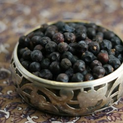 Price: €1.7 - Kleka cele bobice - začin - 