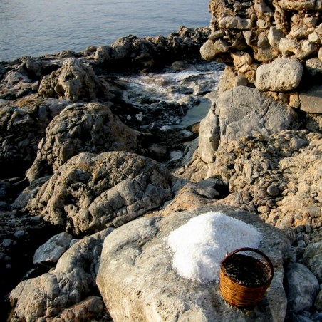 Organiskt handskördat grekiskt havssalt från Medelhavet | 1,15 €