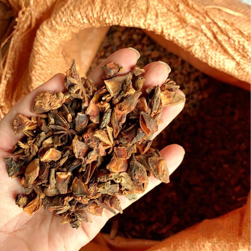 Price: €2.75 - Anice stellato schiacciato - Spezia - 